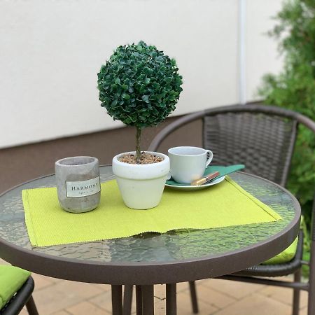Cserkeszem Panzio Hotel Cserkeszolo Ngoại thất bức ảnh