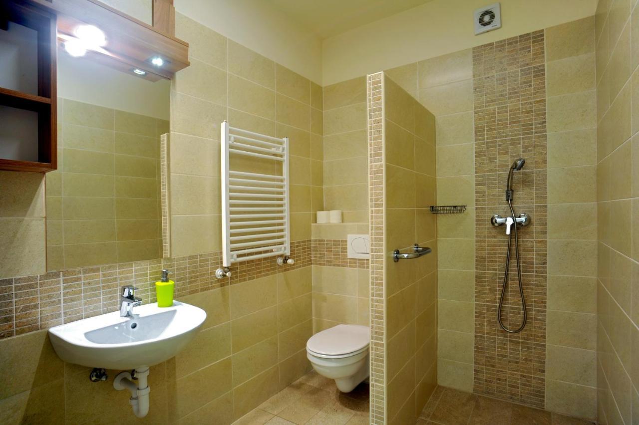 Cserkeszem Panzio Hotel Cserkeszolo Ngoại thất bức ảnh